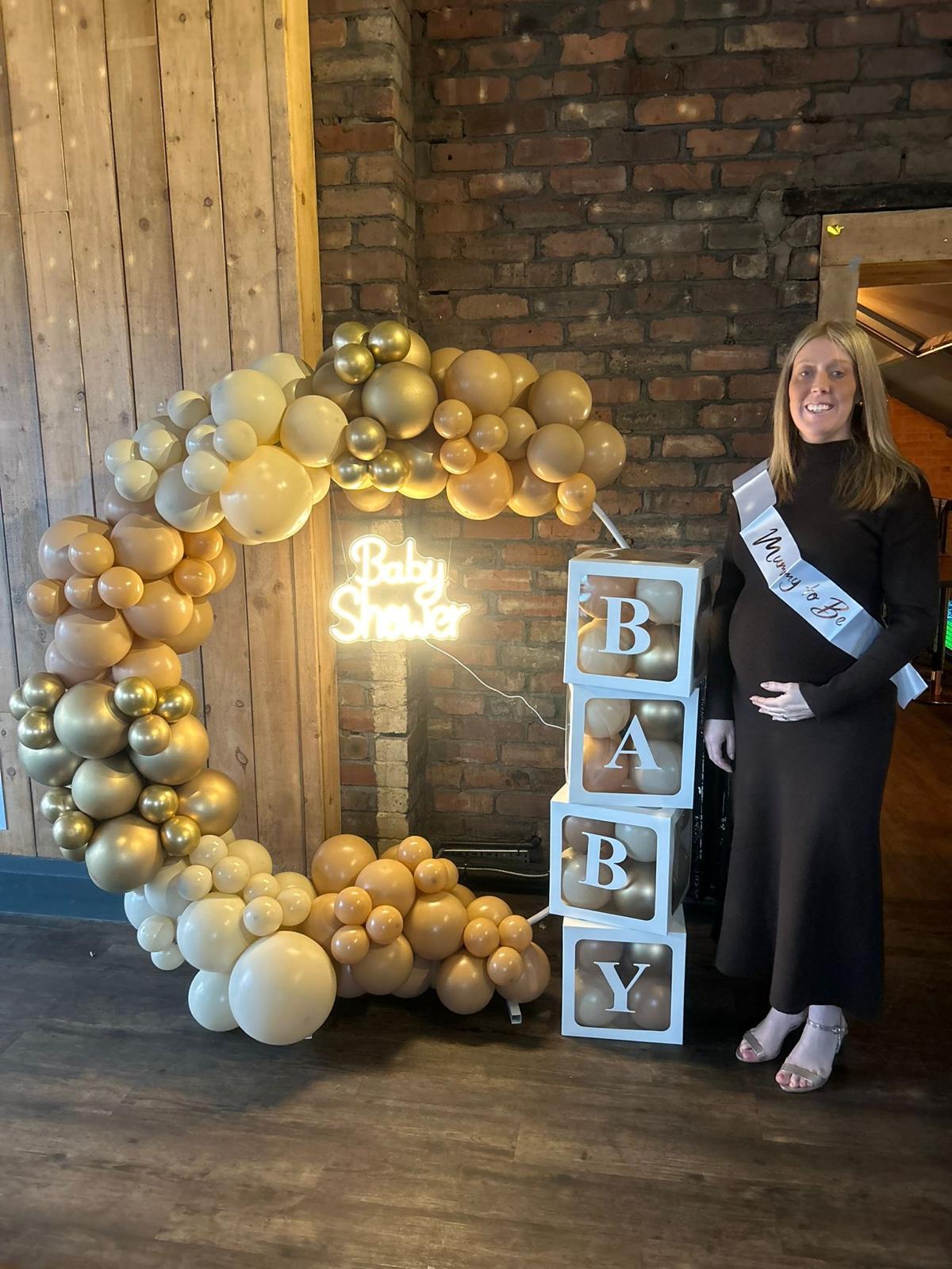 Baby Shower Hoop with Baby Boxes