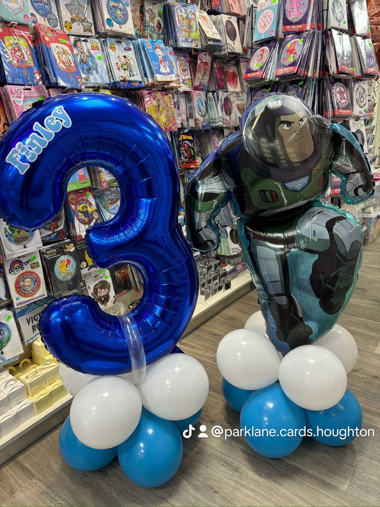 Character Balloon Displays. Buzz Lightyear Balloons